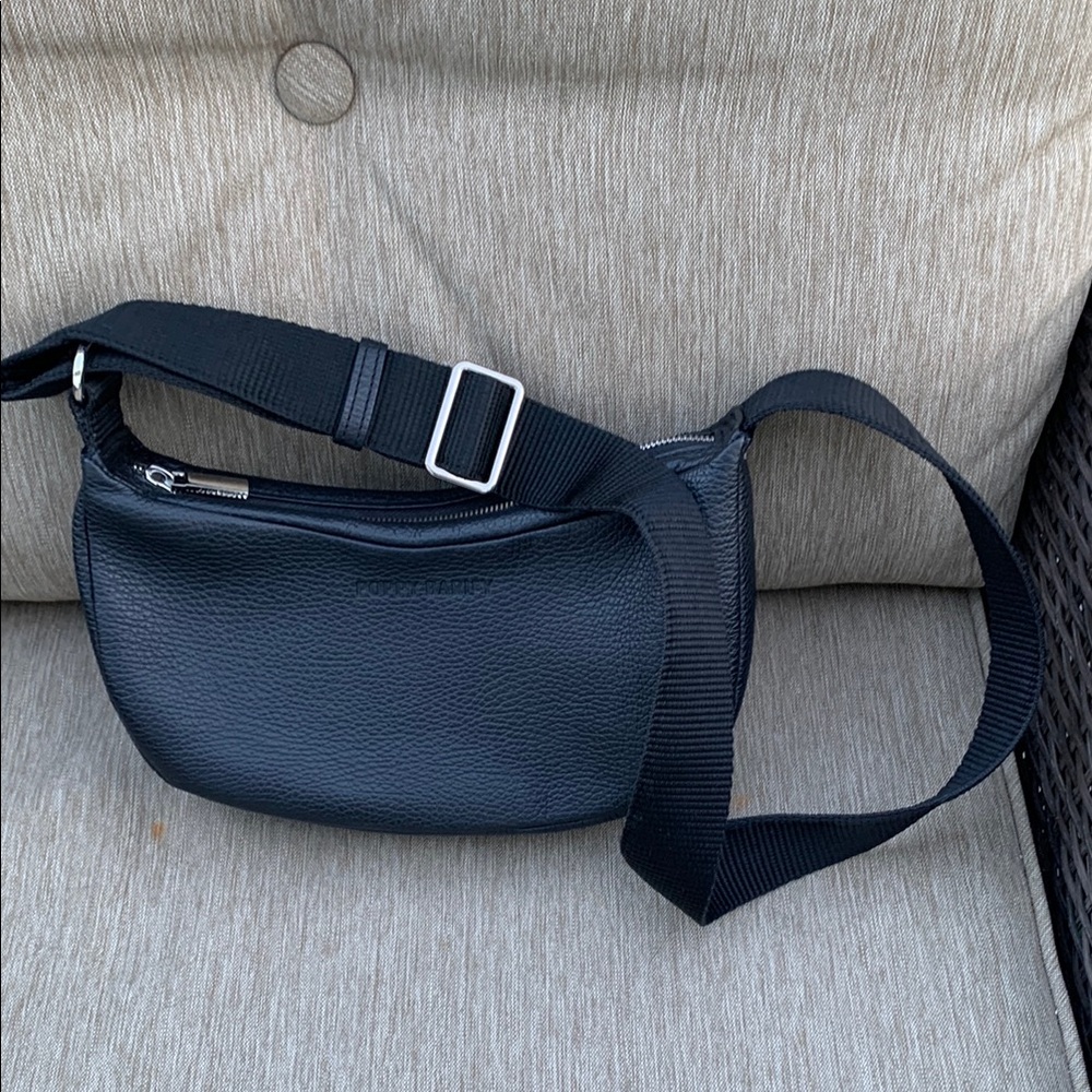 Poppy Barley the Slouchy Crossbody Bag in pebbled black